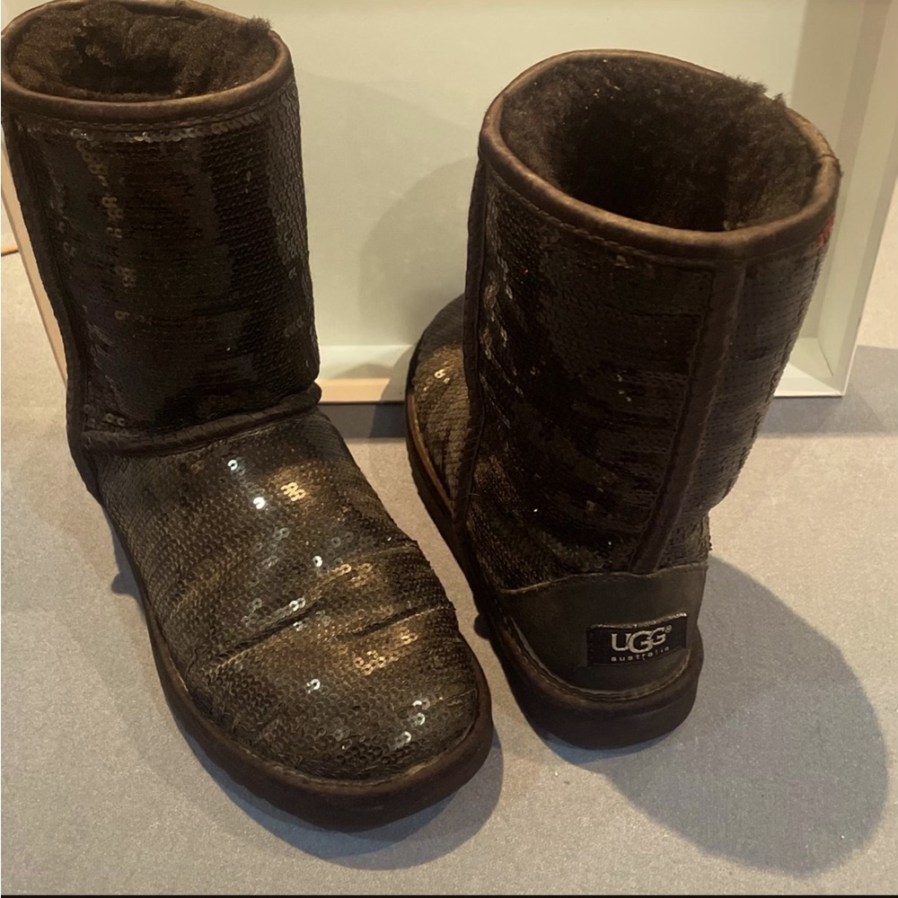 Sparkly Black Uggs